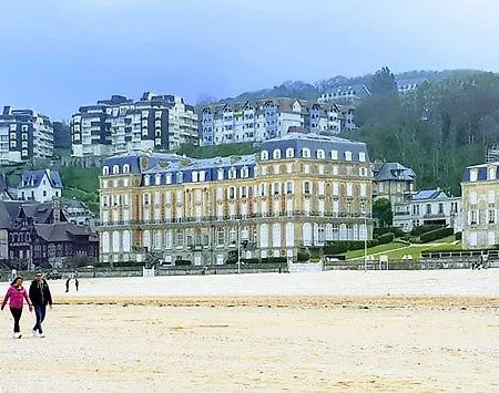 Holiday home Le Parc Aux Oiseaux